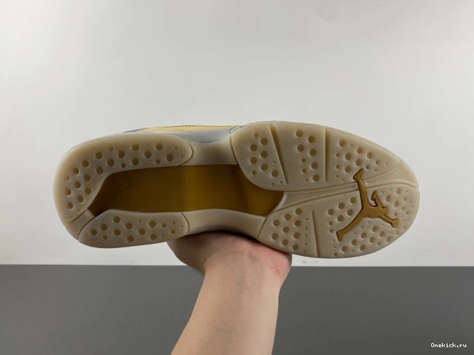 One Kick 832821-030 Jordan 8 Retro Champagne 0808